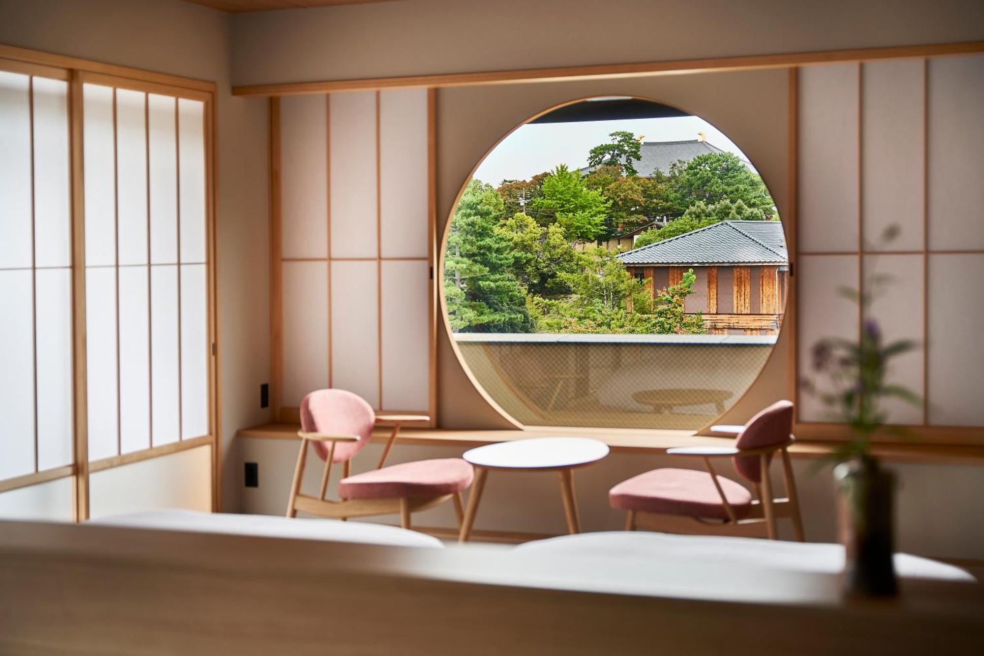 Ryokan Asukasou At The Entrancne Of Nara Park Exterior foto