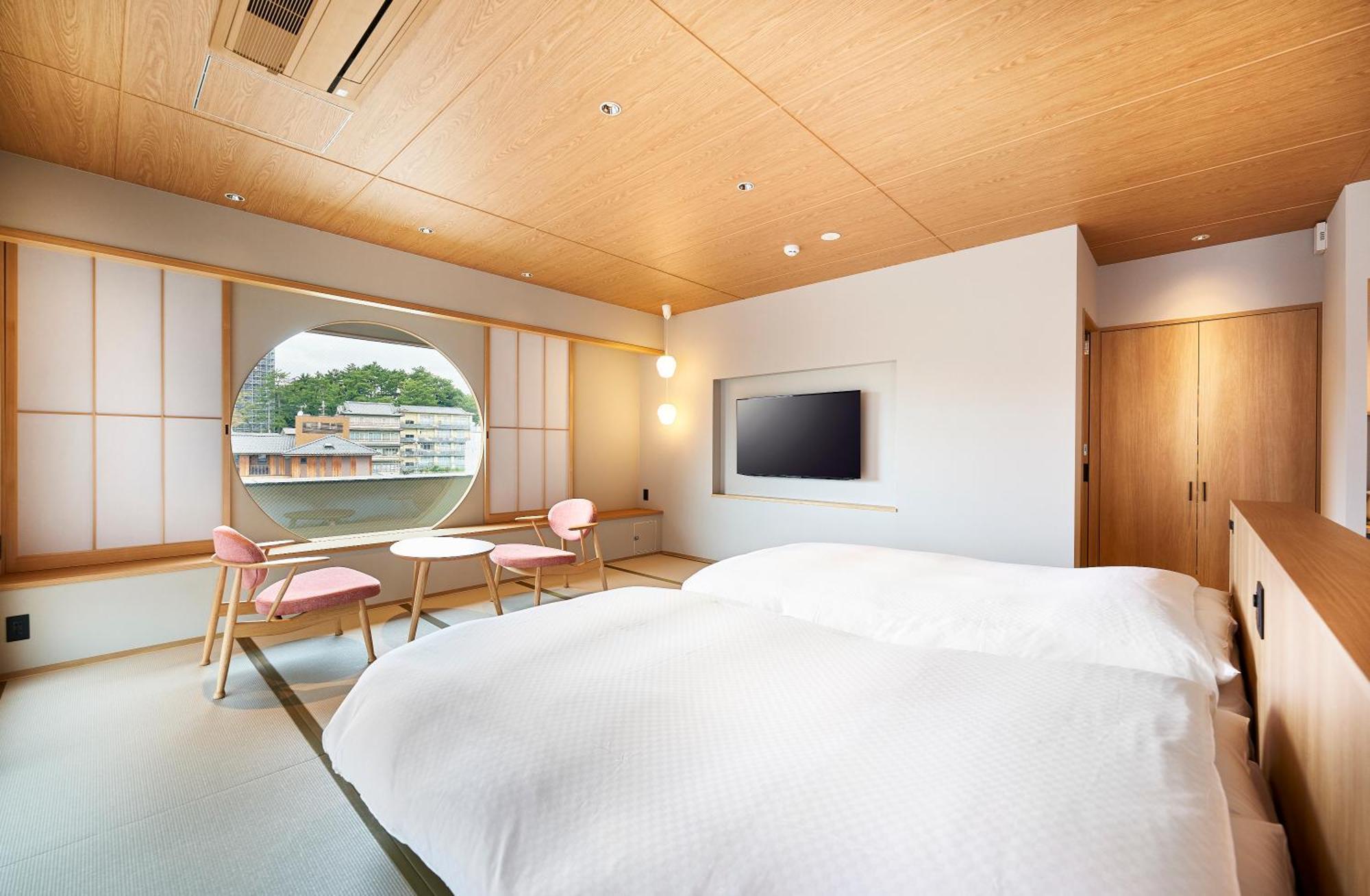 Ryokan Asukasou At The Entrancne Of Nara Park Exterior foto